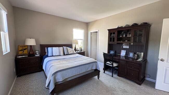 Building Photo - Luxury 4 Bedroom Home in La Costa Greens