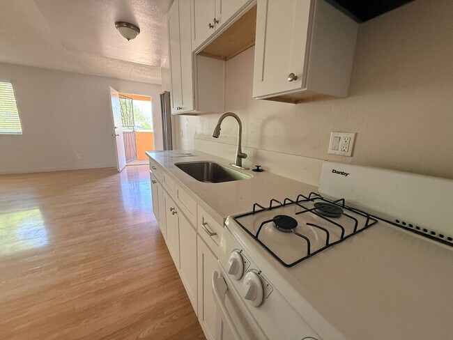 Building Photo - East Erna Avenue