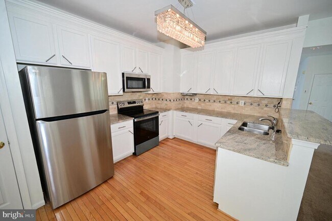 Building Photo - 9100 Goldfield Pl