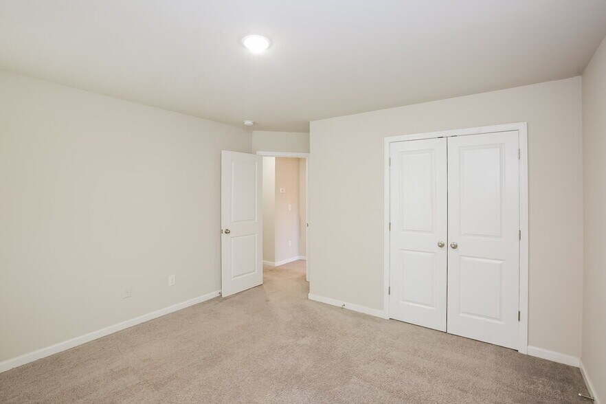 Building Photo - 1019 Helms Rd