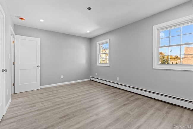 Building Photo - 310 Lindell Blvd