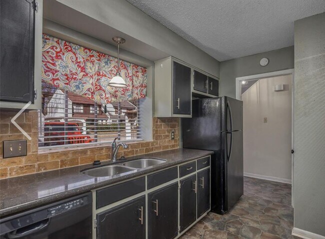 Building Photo - ** 2 BED/1.5 BATH CANDO IN NORTH SHREVEPORT **