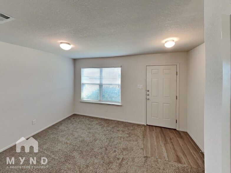 Building Photo - 9535 Apple Ridge Ln