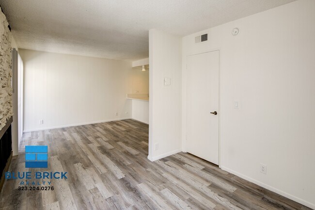 Building Photo - 451 S Harvard Blvd