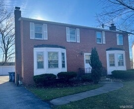Building Photo - 199 Fairgreen Dr