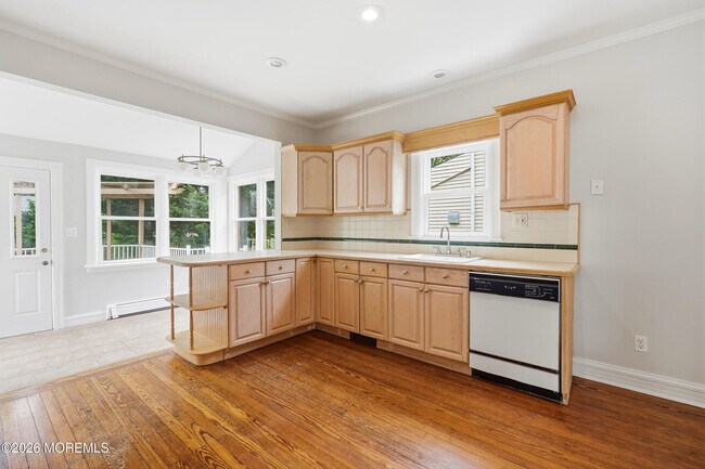 Building Photo - 638 Overton Pl