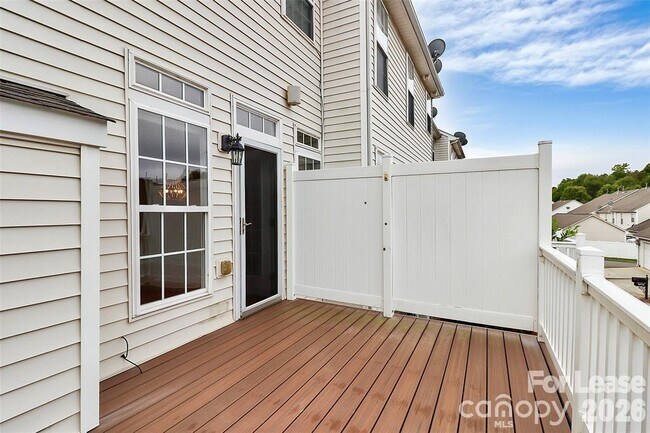 Building Photo - 20543 Harbor View Dr