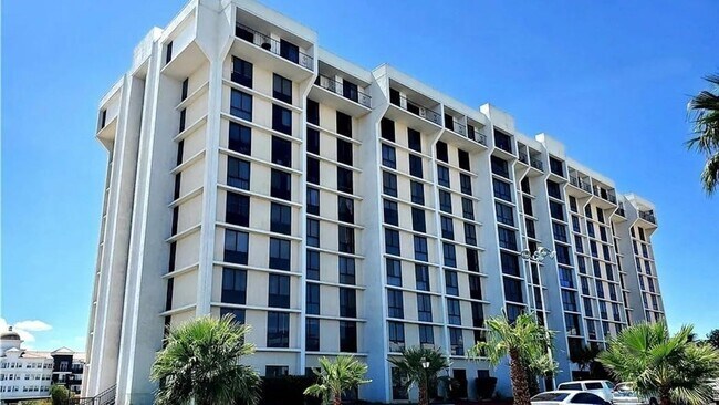 Building Photo - 3911 Torsby Pl