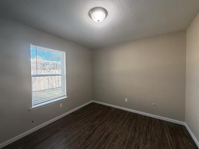 Building Photo - 3224 W 8th Ave