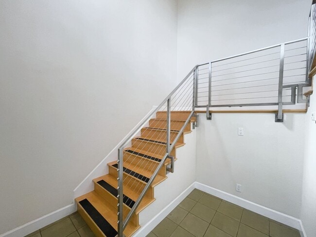 Building Photo - Spacious 3-Bedroom, 2-Bath Home in the Hea...