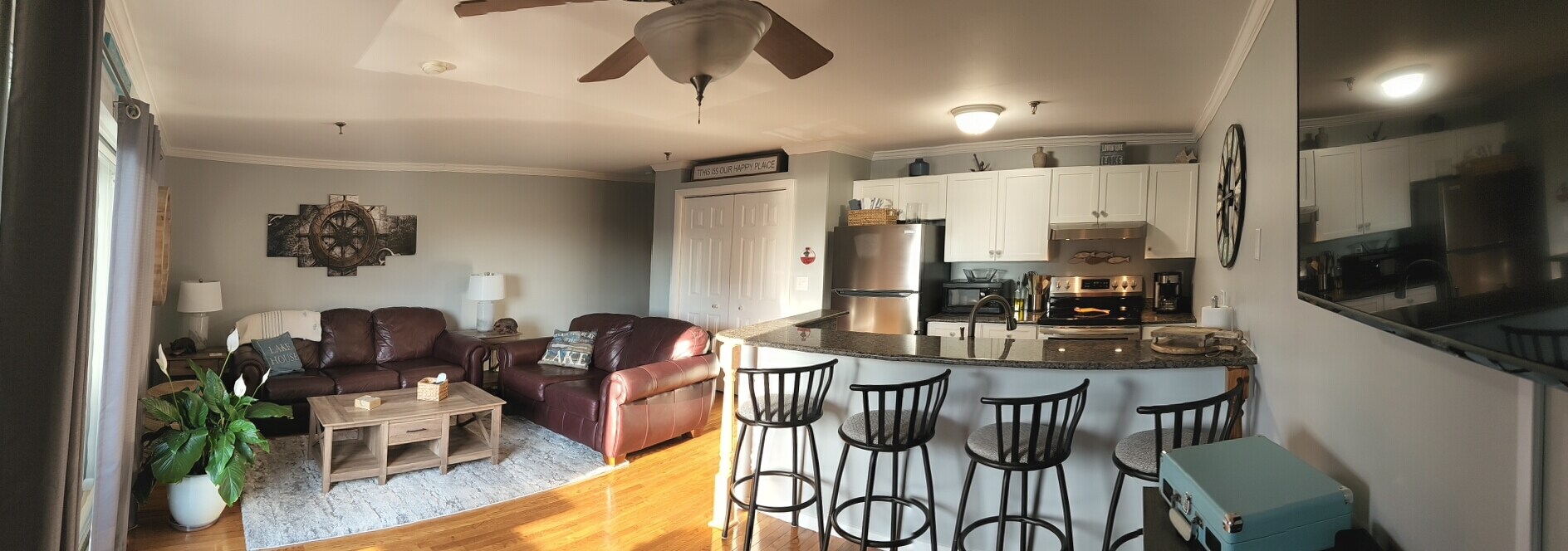 Building Photo - 131 Lake St