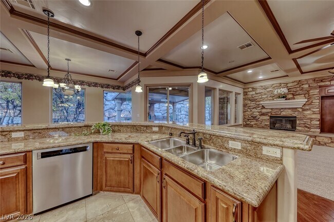 Building Photo - 905 Rhyolite Terrace