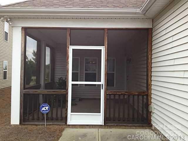 Building Photo - 9806 Sky Vista Dr