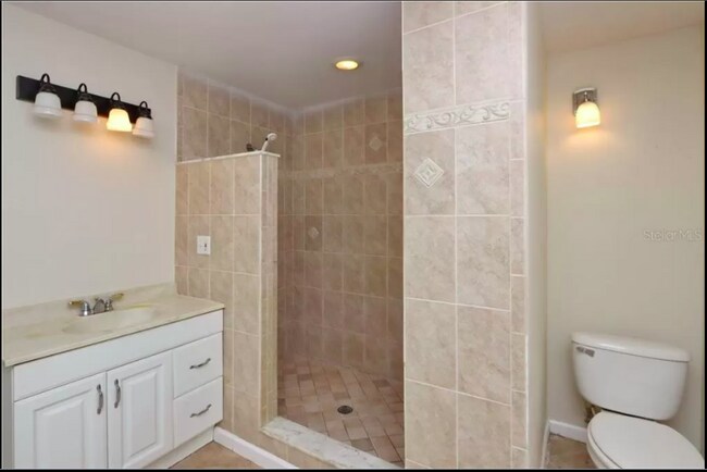 Bathroom 2 - 2804 Dovewood St