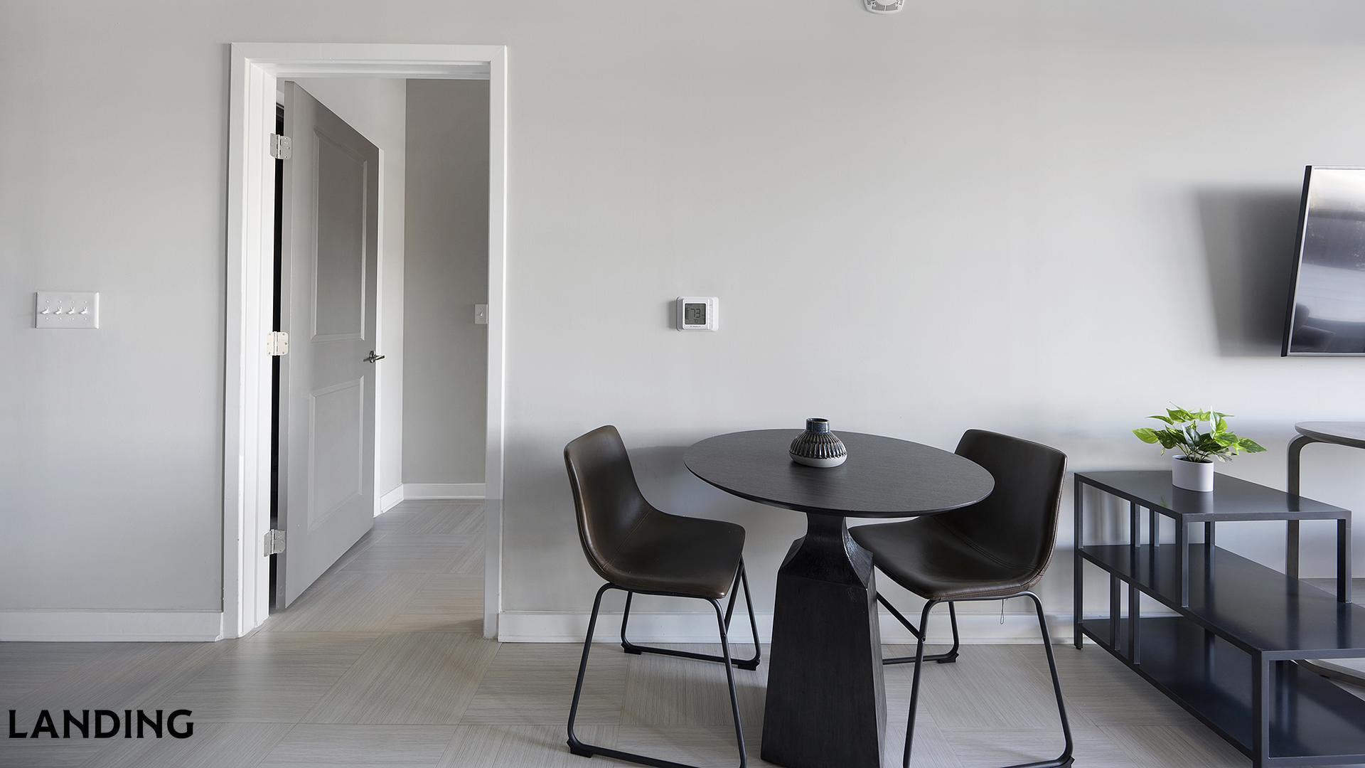 Building Photo - 600 19th St N