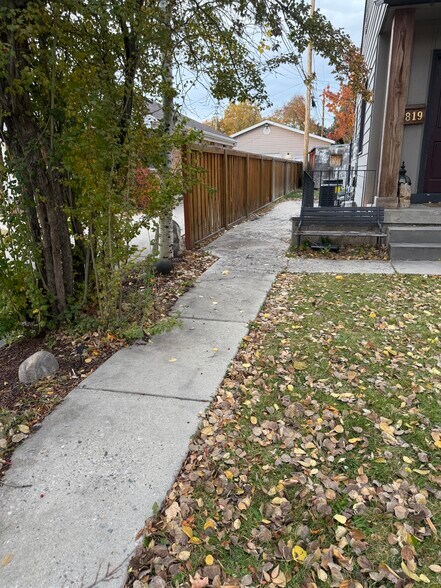 Building Photo - 1819 E Parleys Canyon Blvd