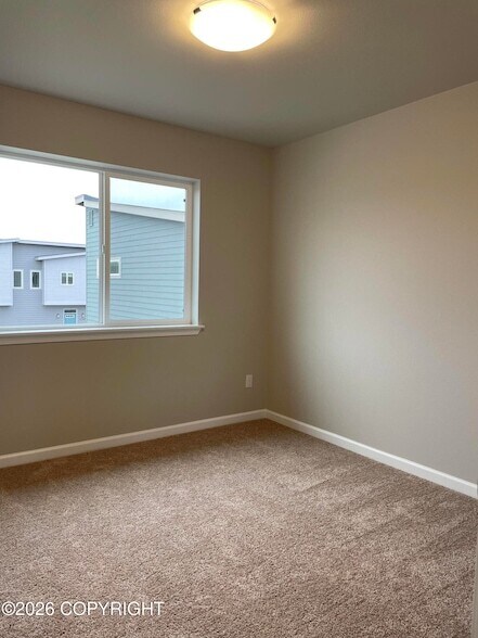 Building Photo - 116 Willow View Circle