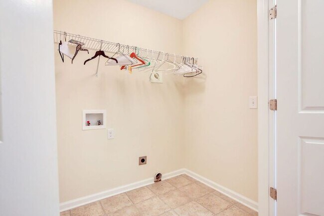 Building Photo - 285 Cantle Dr