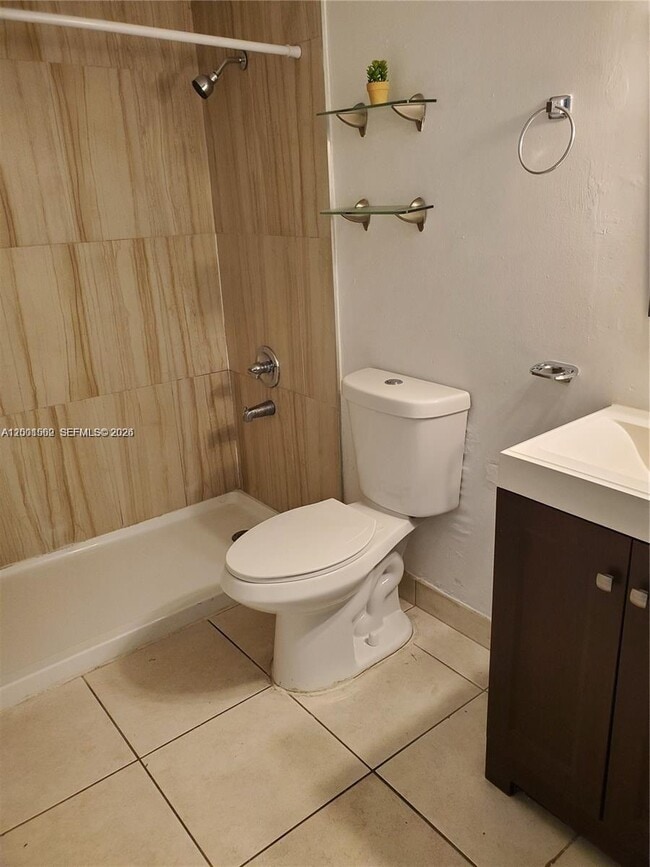 Building Photo - 7423 SW 152nd Ave