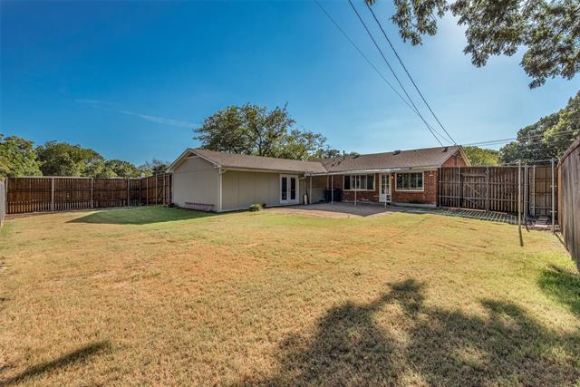 Building Photo - 1600 West Shore Dr