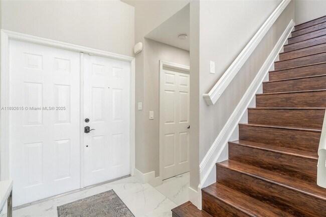 Building Photo - 15025 SW 141st Terrace