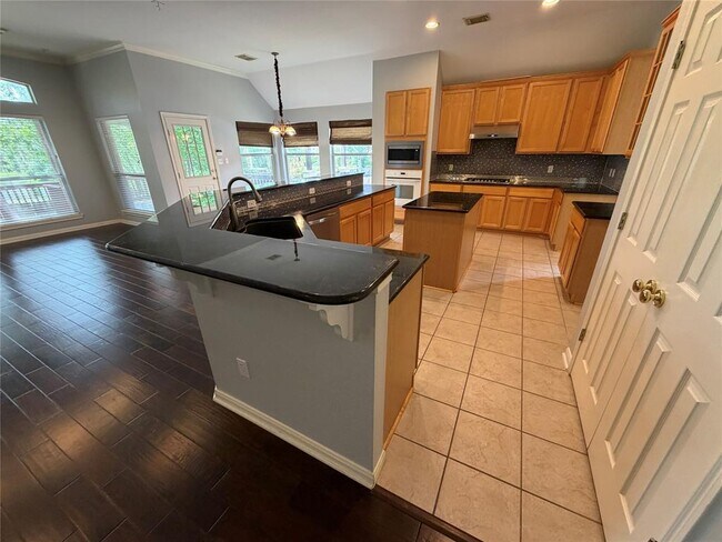 Building Photo - 8413 Sea Ash Cir