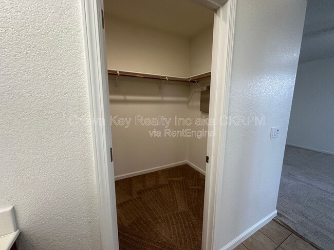 Building Photo - 2568 Tapestry St