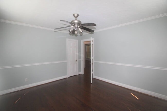 Building Photo - For Lease - 3 Bed, 1.5 Bath, 1600sqft, Sin...