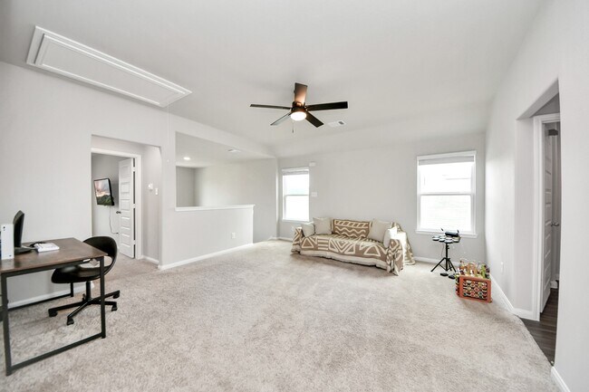 Building Photo - 2473 Carp Dr