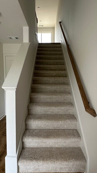 Building Photo - 442 Blair Rd