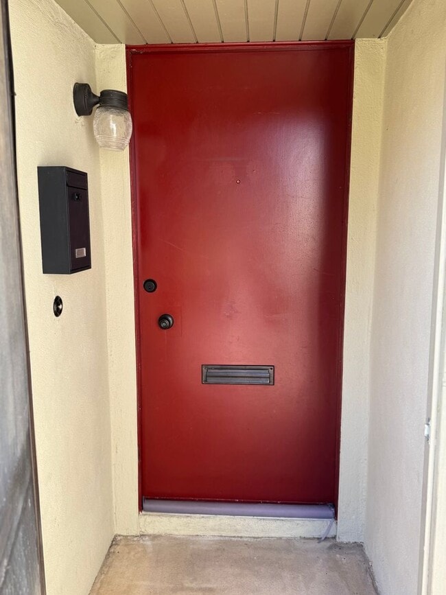 Building Photo - Turnkey Single-Story Home in Prime Camaril...