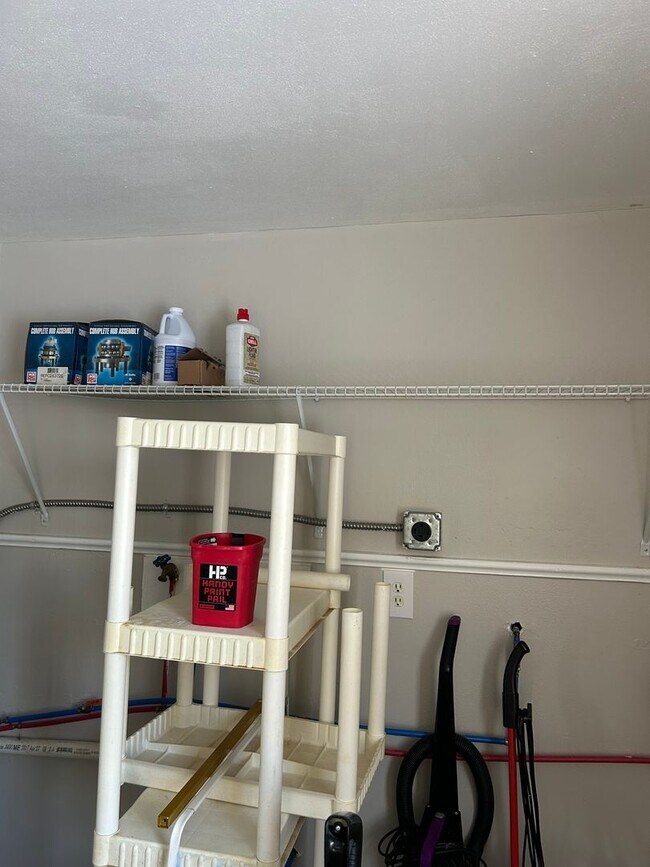 Building Photo - 401 Hannibal St