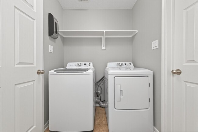 Building Photo - 3646 Standing Rock Dr