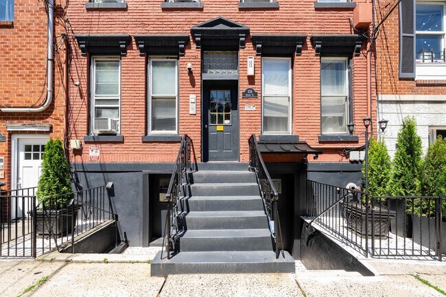 Building Photo - 108 Adams St