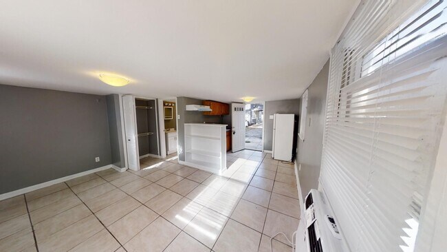Building Photo - 1414 Ingleside Ave