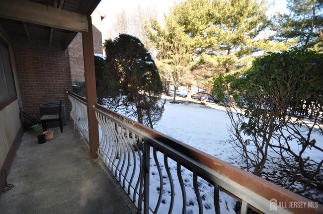Building Photo - 1404 Edison Glen Terrace