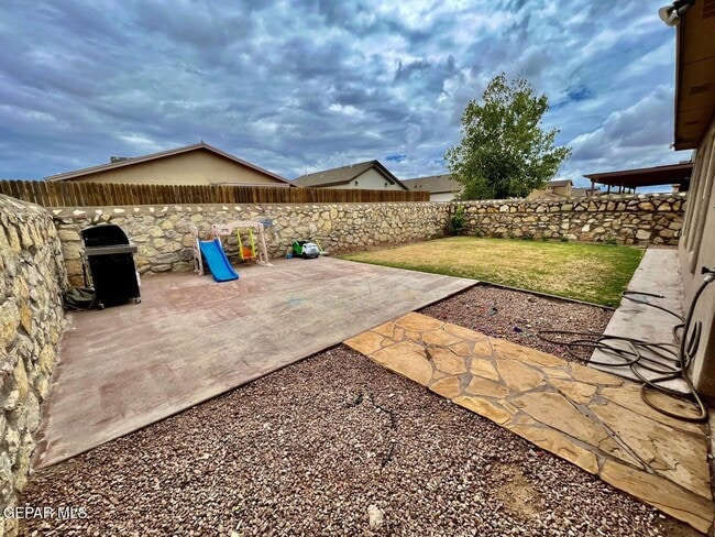 Building Photo - 14664 Igor Kaleri Ave