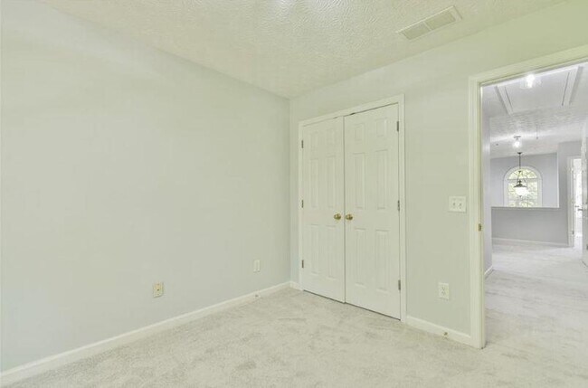Building Photo - 6125 Brookechase Ln
