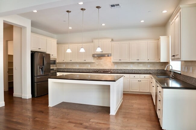 Building Photo - Stunning 3,400 Square Foot Home For Rent! ...