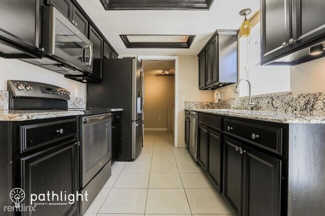 Building Photo - 3 br, 2 bath House - 27051 Curitiba Dr UNIT