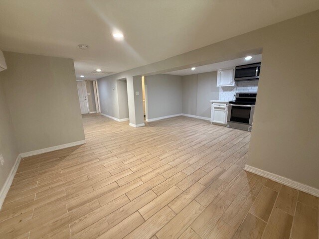 Building Photo - 1308 Genova St