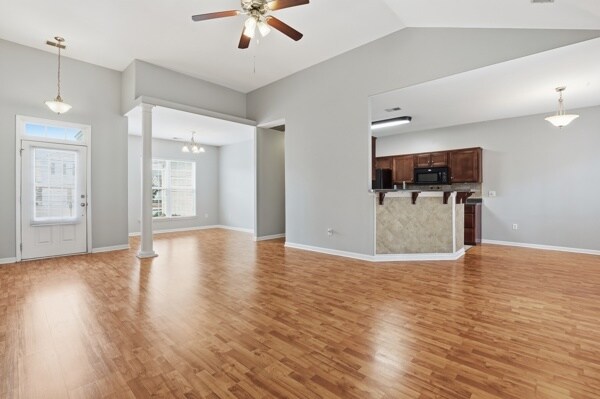 Building Photo - 127 Pine View Crossing