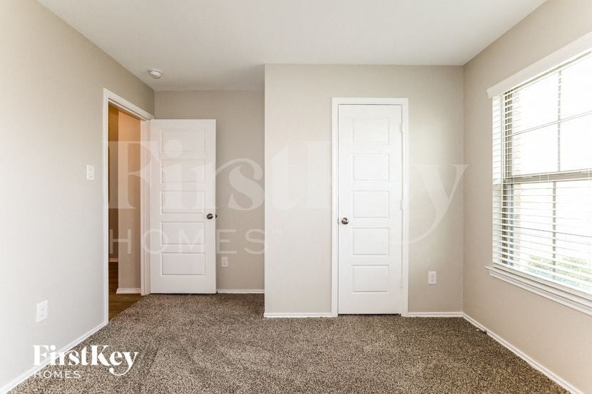 Building Photo - 334 Jewett Meadow Dr