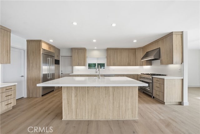 Building Photo - 5527 Burning Tree Dr