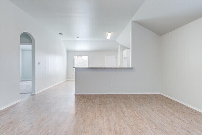 Building Photo - 1303 Kingston St