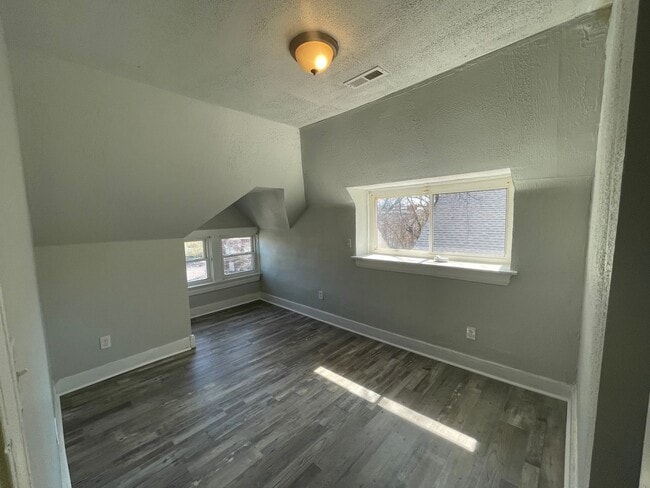 Building Photo - 3627 Montgomery Rd