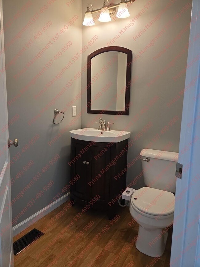 Building Photo - Beautiful Upscale Home – Beavercreek Schoo...