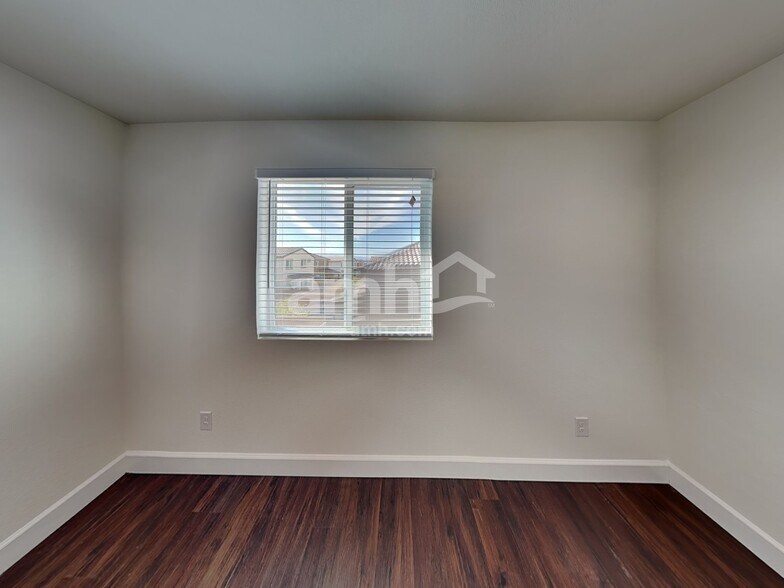 Building Photo - 126 Charmante Tulip Lane