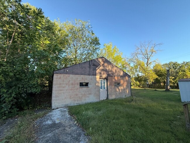 Building Photo - 62 Prospect St