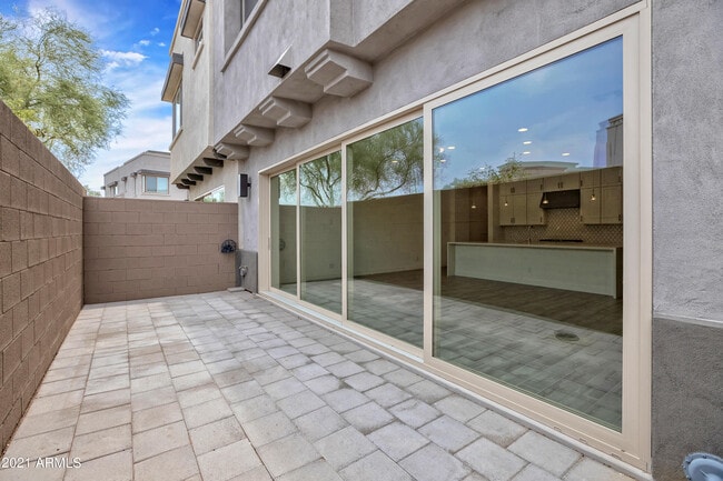 Building Photo - 7358 E Casitas Del Rio Dr